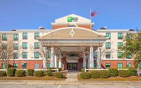 Holiday Inn Express & Suites Gulf Shores